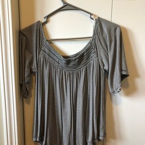 Size small American eagle top